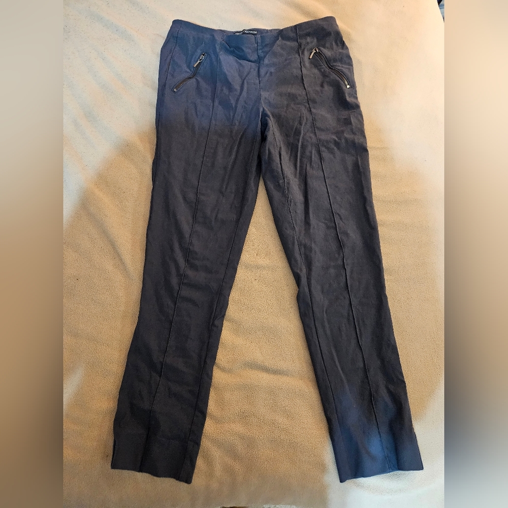 Stretchy grey ankle legnth pants